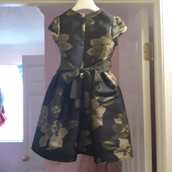 Il Gufo Short Sleeve Floral Dress w/ Sash 6A - Picture 2 of 6